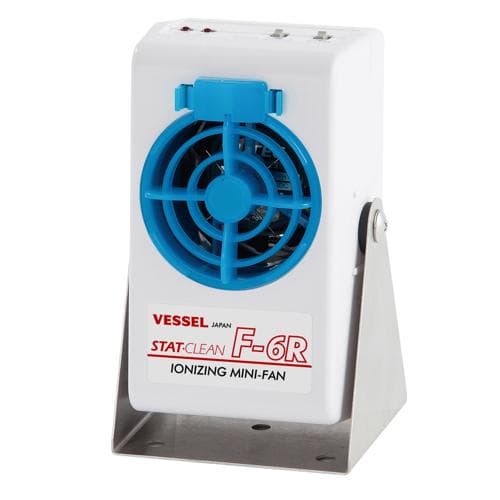 Quạt mini ion hóa có chân đế VESSEL No.F-6RST-E 621662 Quạt mini ion hóa có chân đế VESSEL No.F-6RST-E 621662